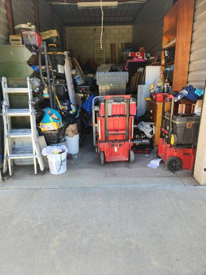10 x 25 storage unit in Wildomar, CA