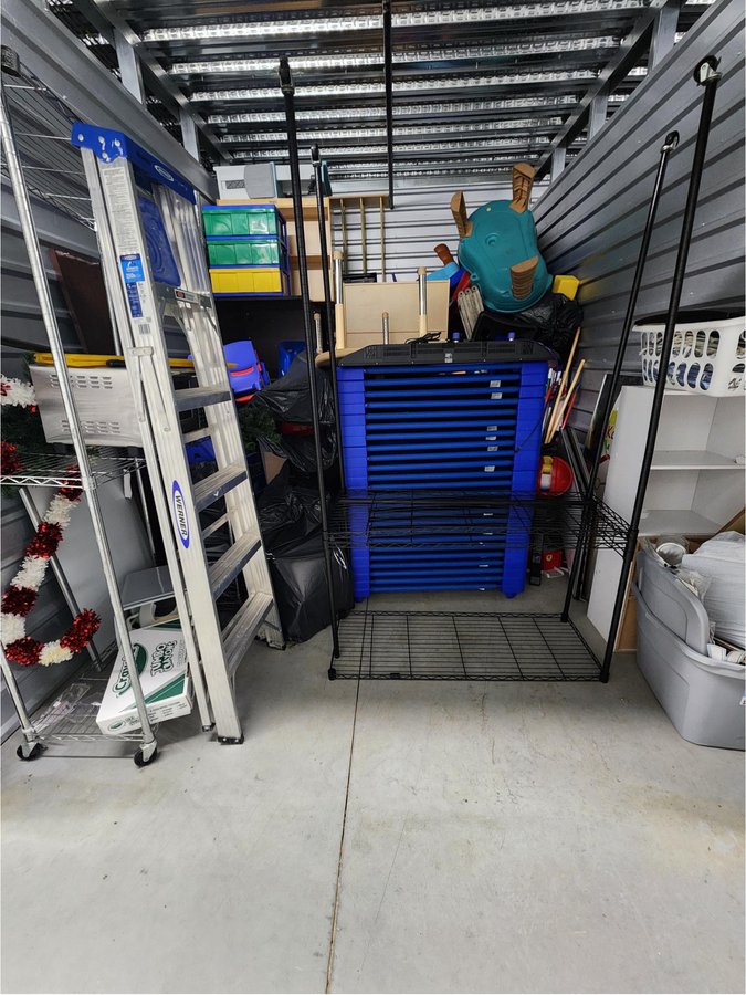 10 x 15 storage unit in Philadelphia, PA