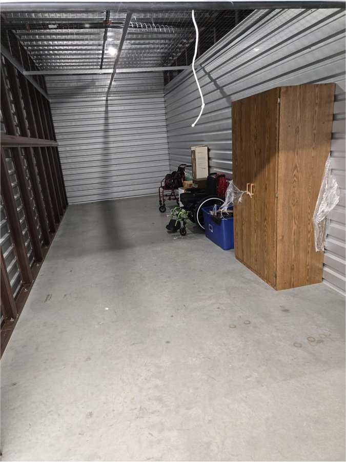 10 x 24 storage unit in Woodbridge, VA