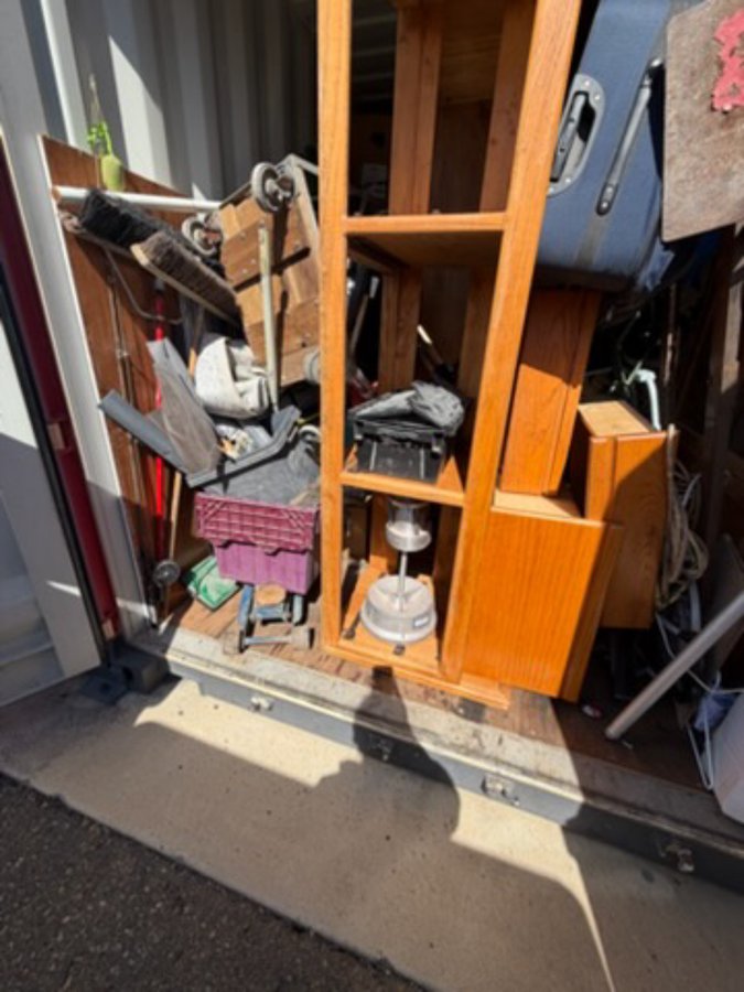 8 x 20 storage unit in Spring Valley, CA