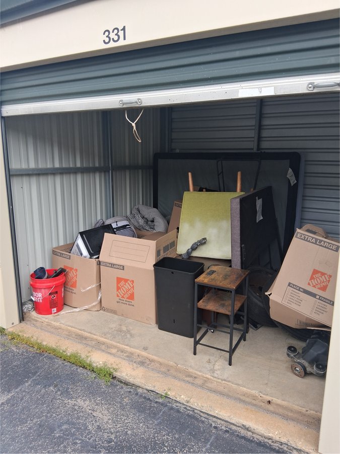 10 x 10 storage unit in Locust Grove, GA