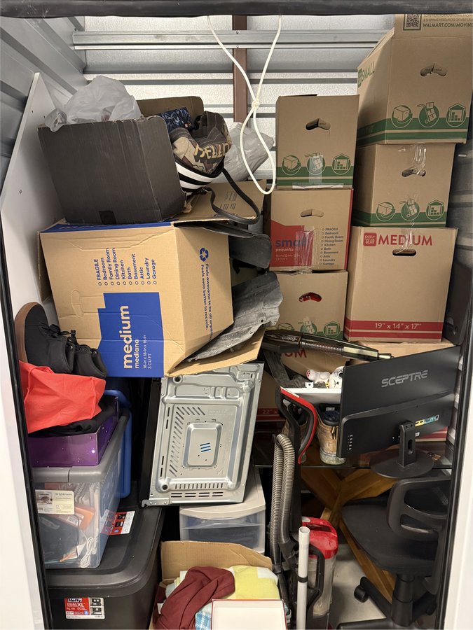 5 x 5 storage unit in Olathe, KS