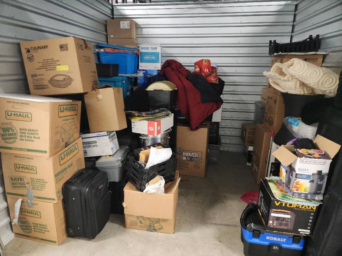 10 x 10 storage unit in Charleston, SC