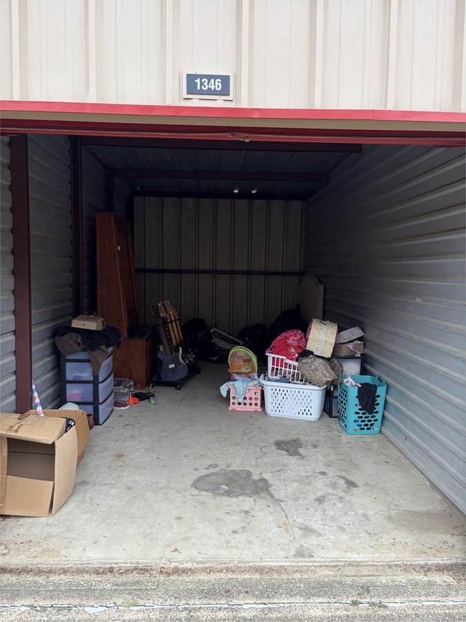 10 x 20 storage unit in Palestine, TX