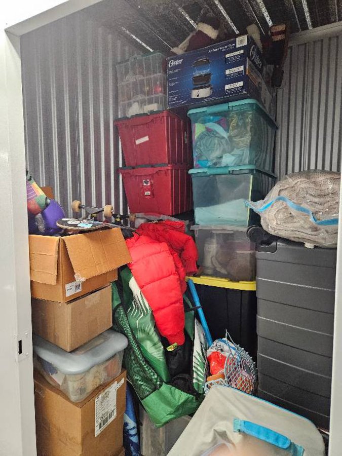 5 x 5 storage unit in Rockville, MD