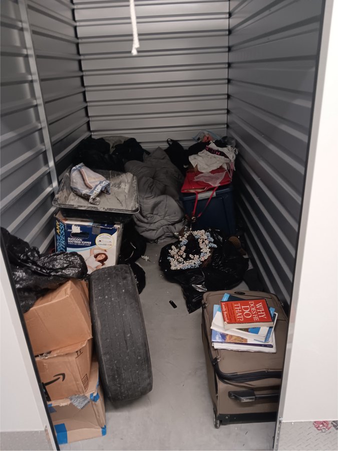 5 x 10 storage unit in W. Allis, WI