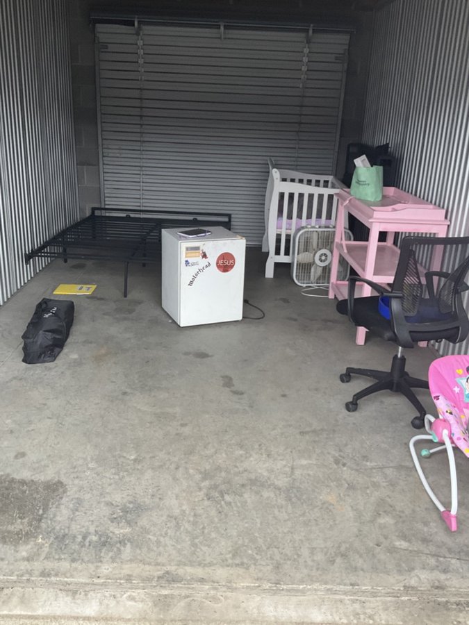 10 x 18 storage unit in Shepherdsville, KY