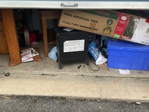 12 x 5 storage unit in Shepherdsville, KY