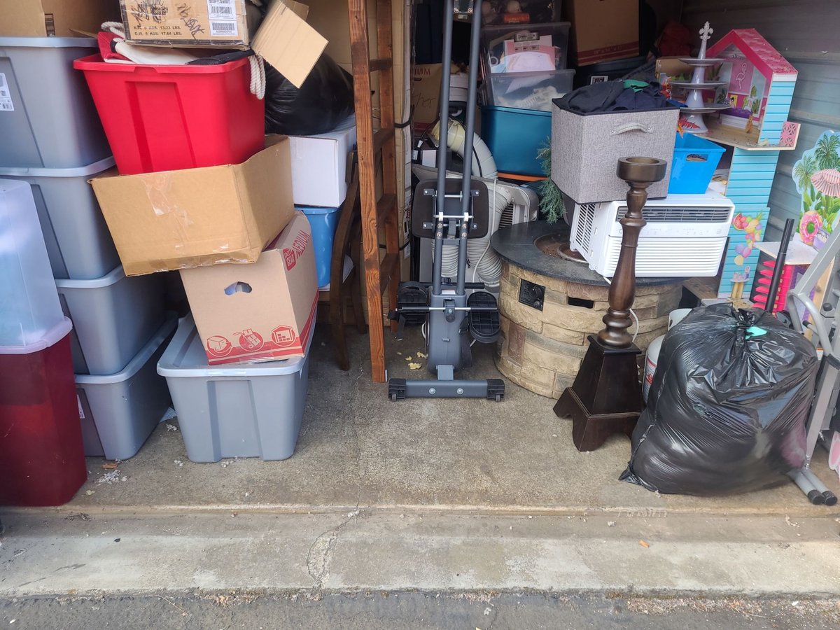 10 x 15 storage unit in Salem, OR