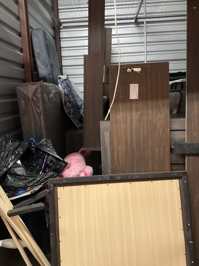 10 x 10 storage unit in Indianapolis, IN