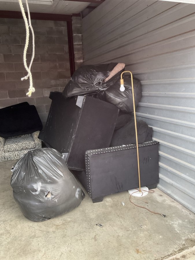 10 x 15 storage unit in Indianapolis, IN