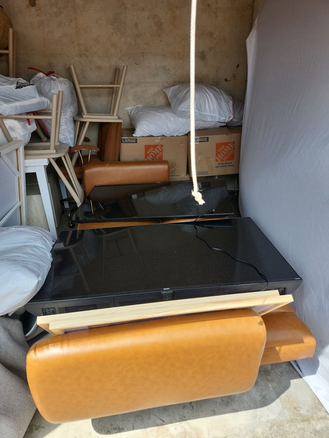 10 x 10 storage unit in Austin, TX