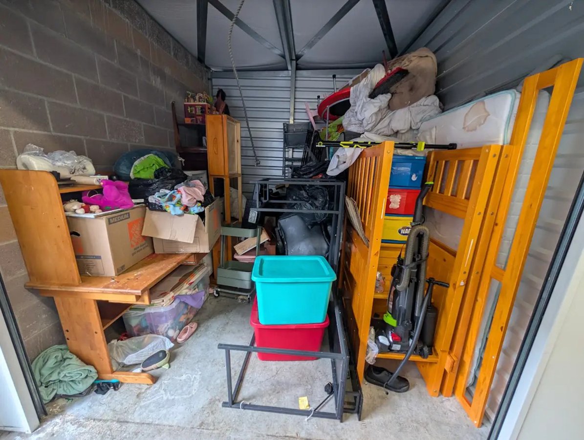 10 x 10 storage unit in Tacoma, WA