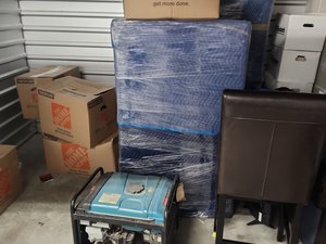 10 x 10 storage unit in Austin, TX