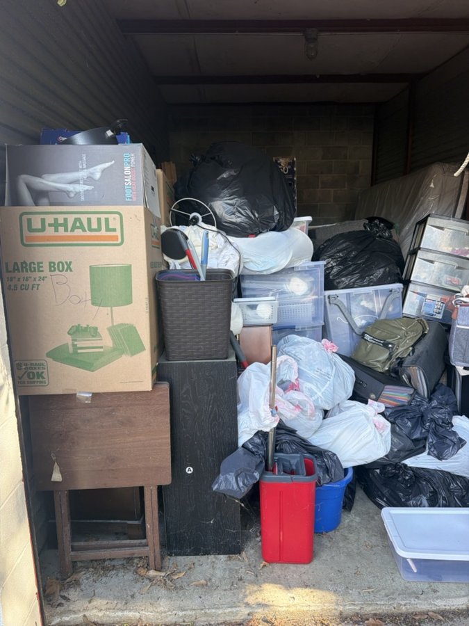 10 x 20 storage unit in Virginia Beach, VA