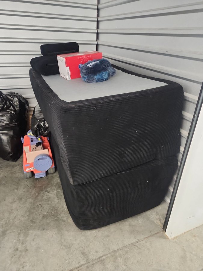 7 x 10 storage unit in Austin, TX