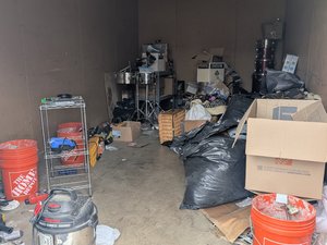 10 x 20 storage unit in Glen Burnie, MD