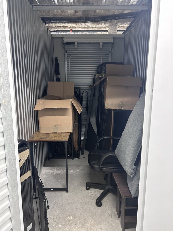 5 x 10 storage unit in Washington, DC