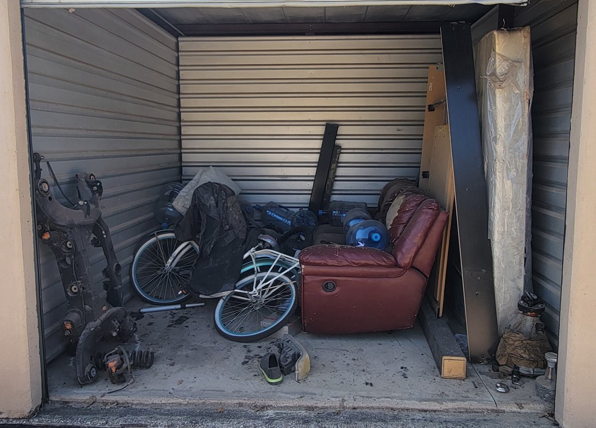 10 x 10 storage unit in Hurst, TX