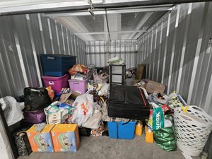 10 x 15 storage unit in Cleveland, OH