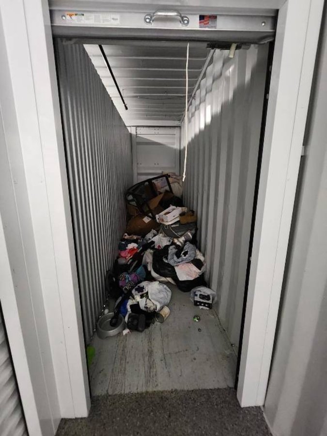 4 x 12 storage unit in Pearland, TX