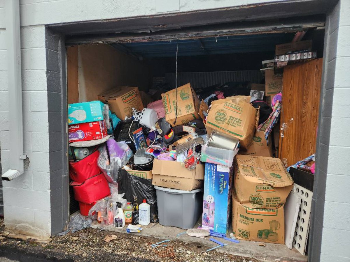 10 x 15 storage unit in Indianapolis, IN
