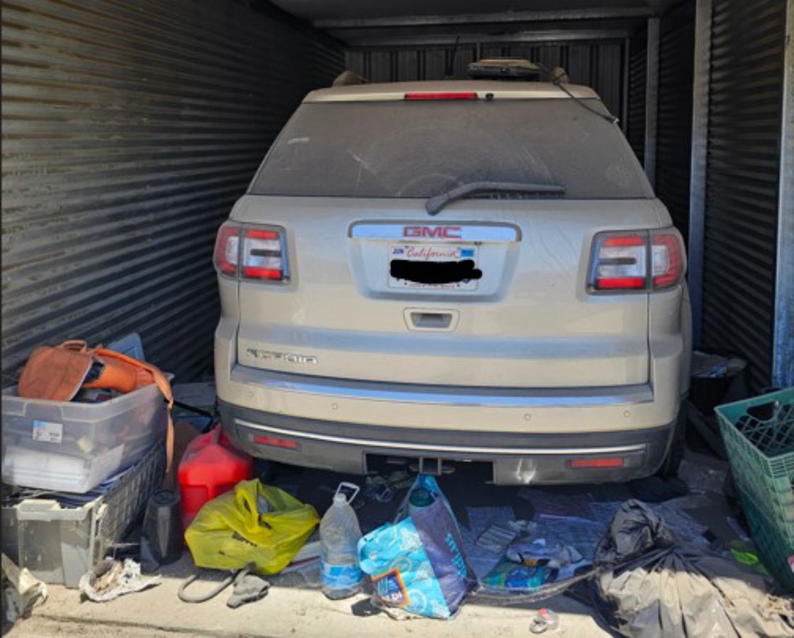10 x 20 storage unit in Fresno, CA