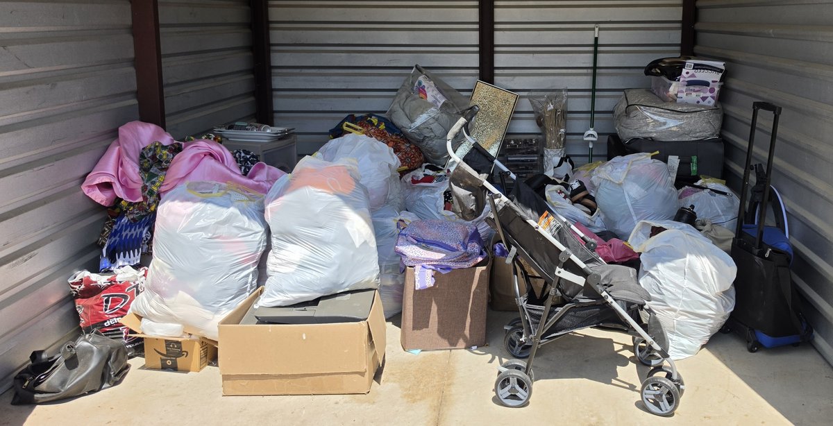 10 x 10 storage unit in Hurst, TX