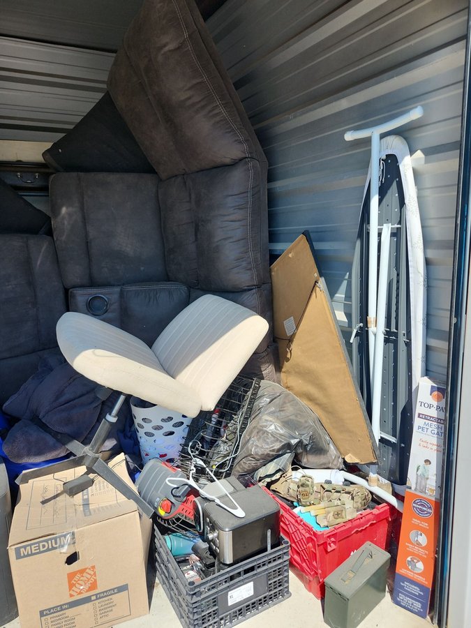 10 x 10 storage unit in Del Valle, TX
