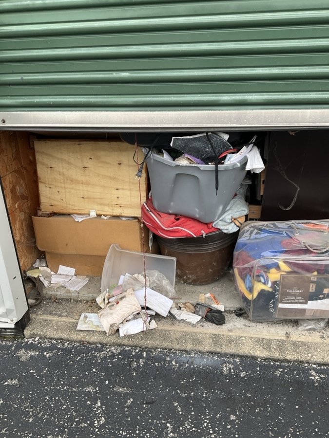 10 x 10 storage unit in Avon, IN