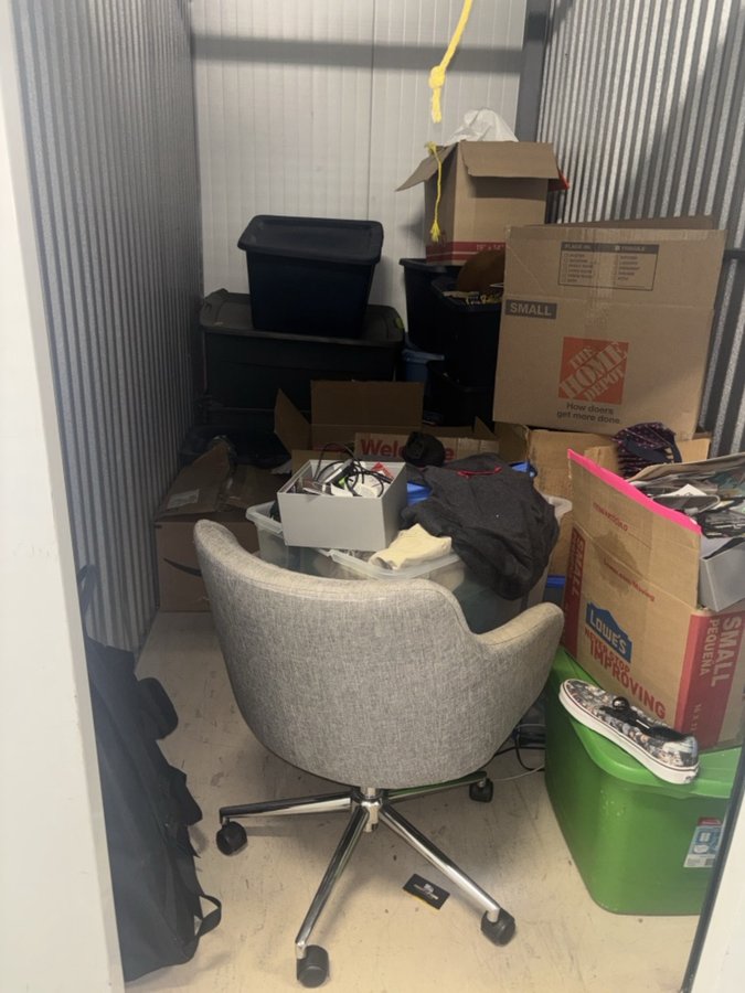 5 x 10 storage unit in Orlando, FL