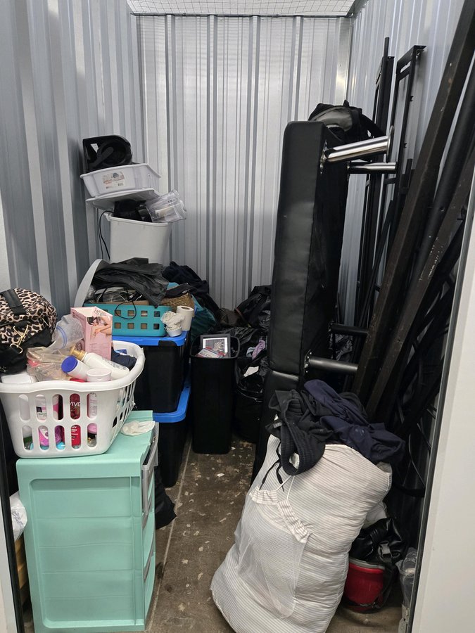 5 x 10 storage unit in Cleveland, OH