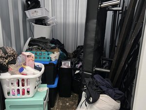 5 x 10 storage unit in Cleveland, OH