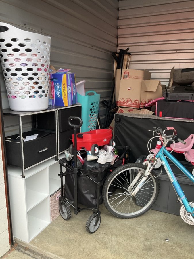 10 x 10 storage unit in Indianapolis, IN