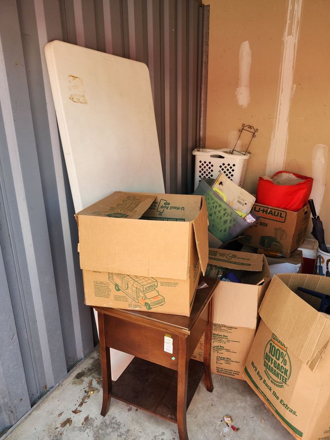 10 x 10 storage unit in Bryan, TX