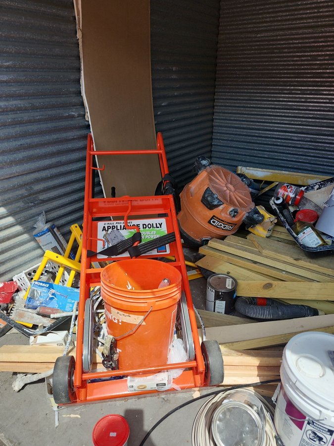 10 x 10 storage unit in Austin, TX