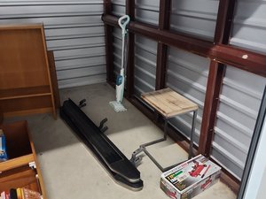 10 x 10 storage unit in Buda, TX