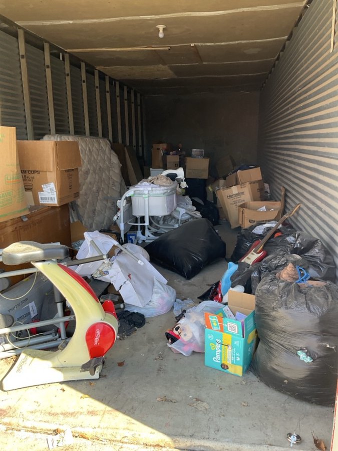 10 x 30 storage unit in Indianapolis, IN