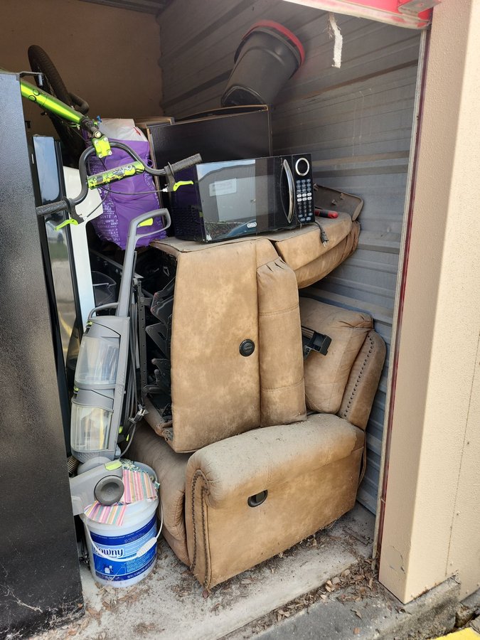 10 x 10 storage unit in Bryan, TX