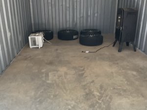 10 x 20 unit in Huntsville