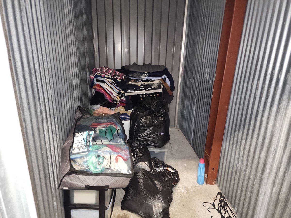 5 x 10 storage unit in Darien, IL