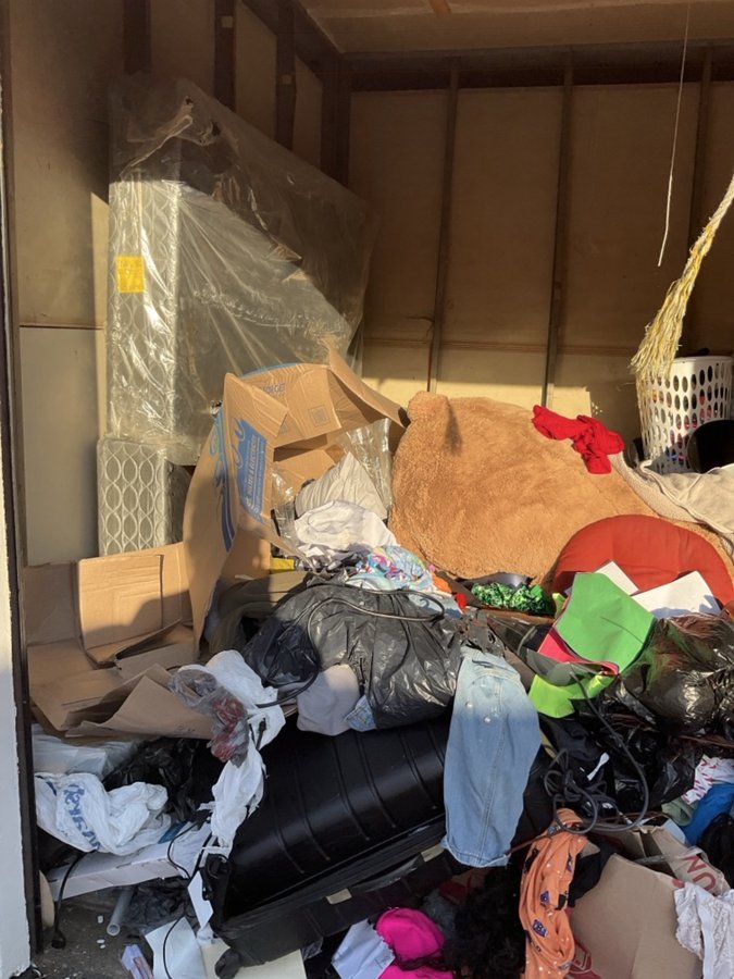 10 x 10 storage unit in Indianapolis, IN