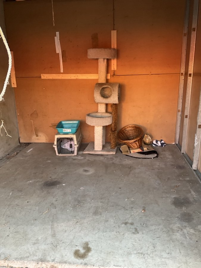 10 x 10 storage unit in Indianapolis, IN