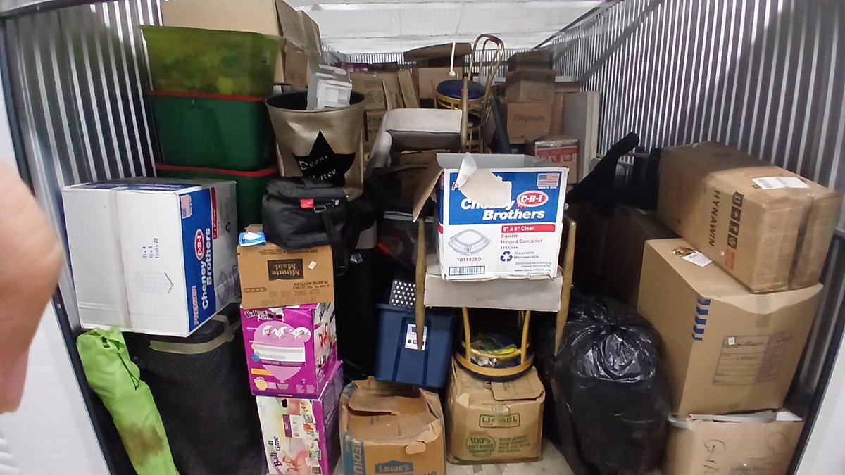 10 x 20 storage unit in Hialeah, FL