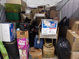 10 x 20 storage unit in Hialeah, FL