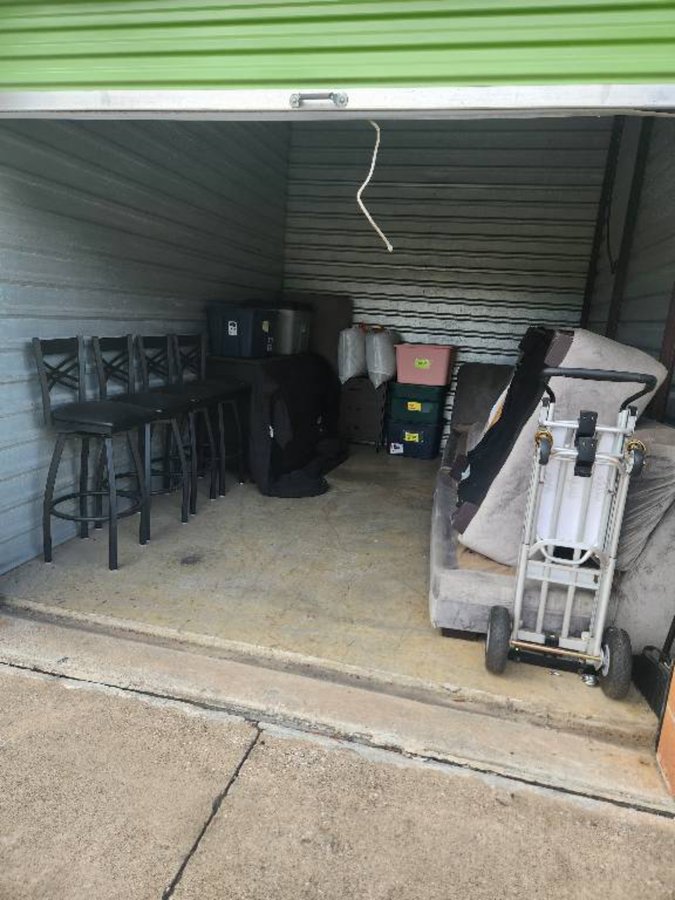 10 x 15 storage unit in Houston, TX