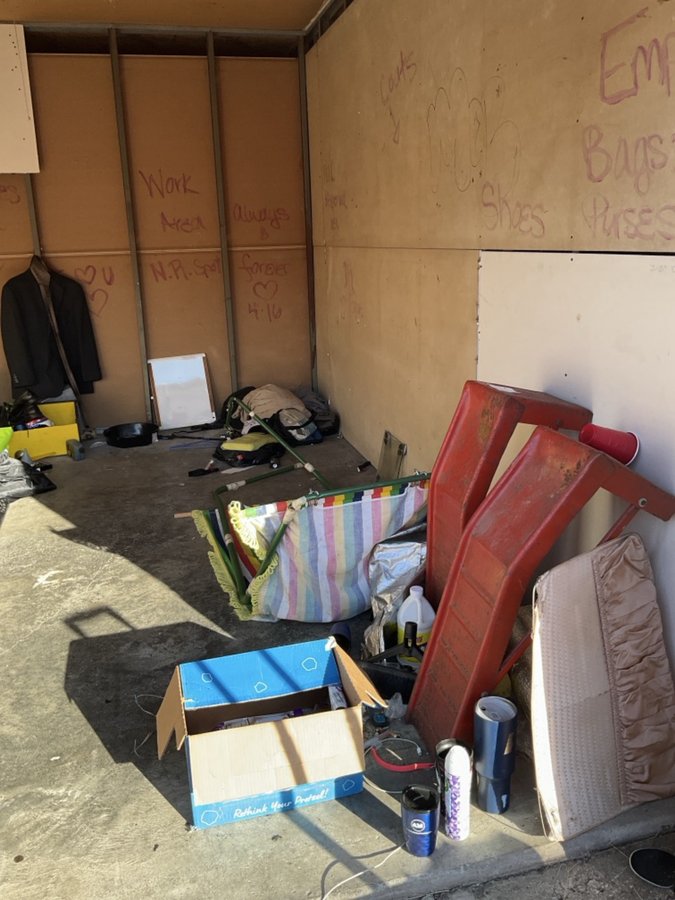 10 x 15 storage unit in Indianapolis, IN