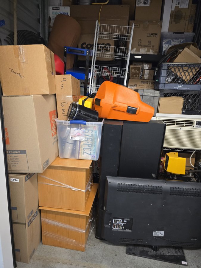 8 x 10 storage unit in Marysville, WA