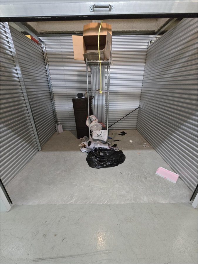 10 x 10 storage unit in Hoboken, NJ