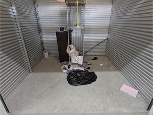 10 x 10 storage unit in Hoboken, NJ